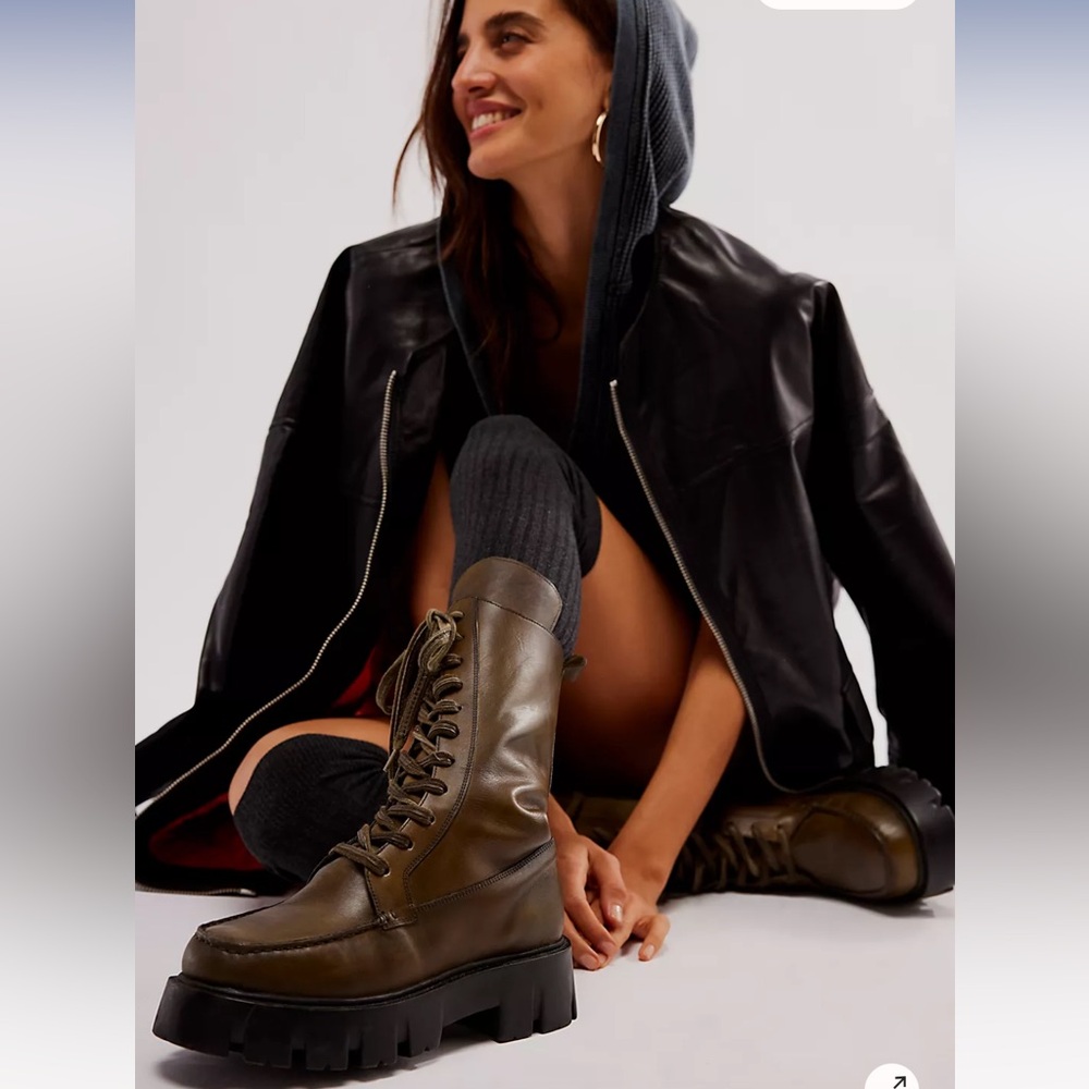 Worn 1x Free People Jones Lug Sole Dark Brown Lace-Up Combat Boots Hot Fudge
